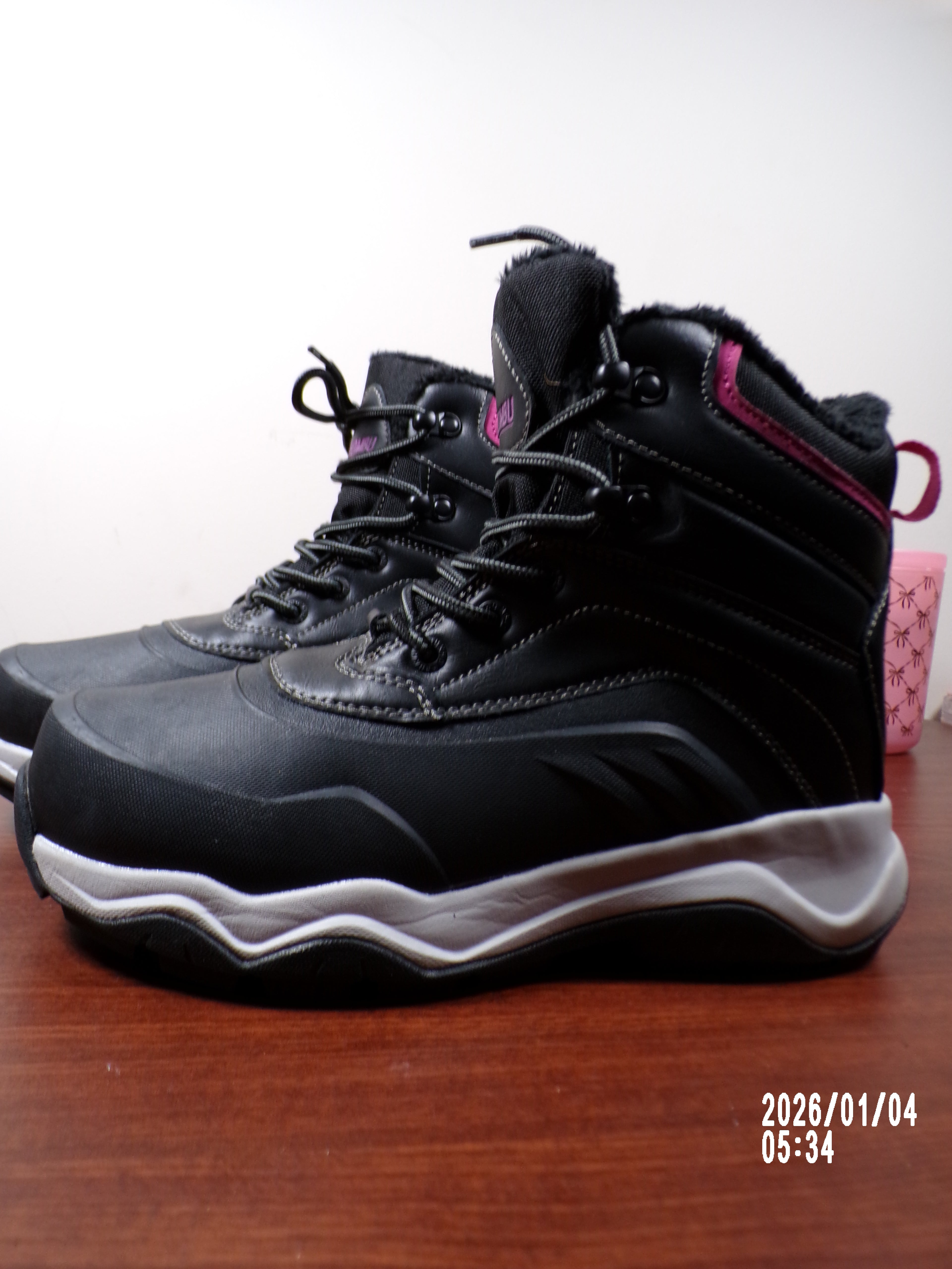 Khombu Riley Women's Size 7 Shell Lace-up Hiking Boot Cushioned Footbed, Black