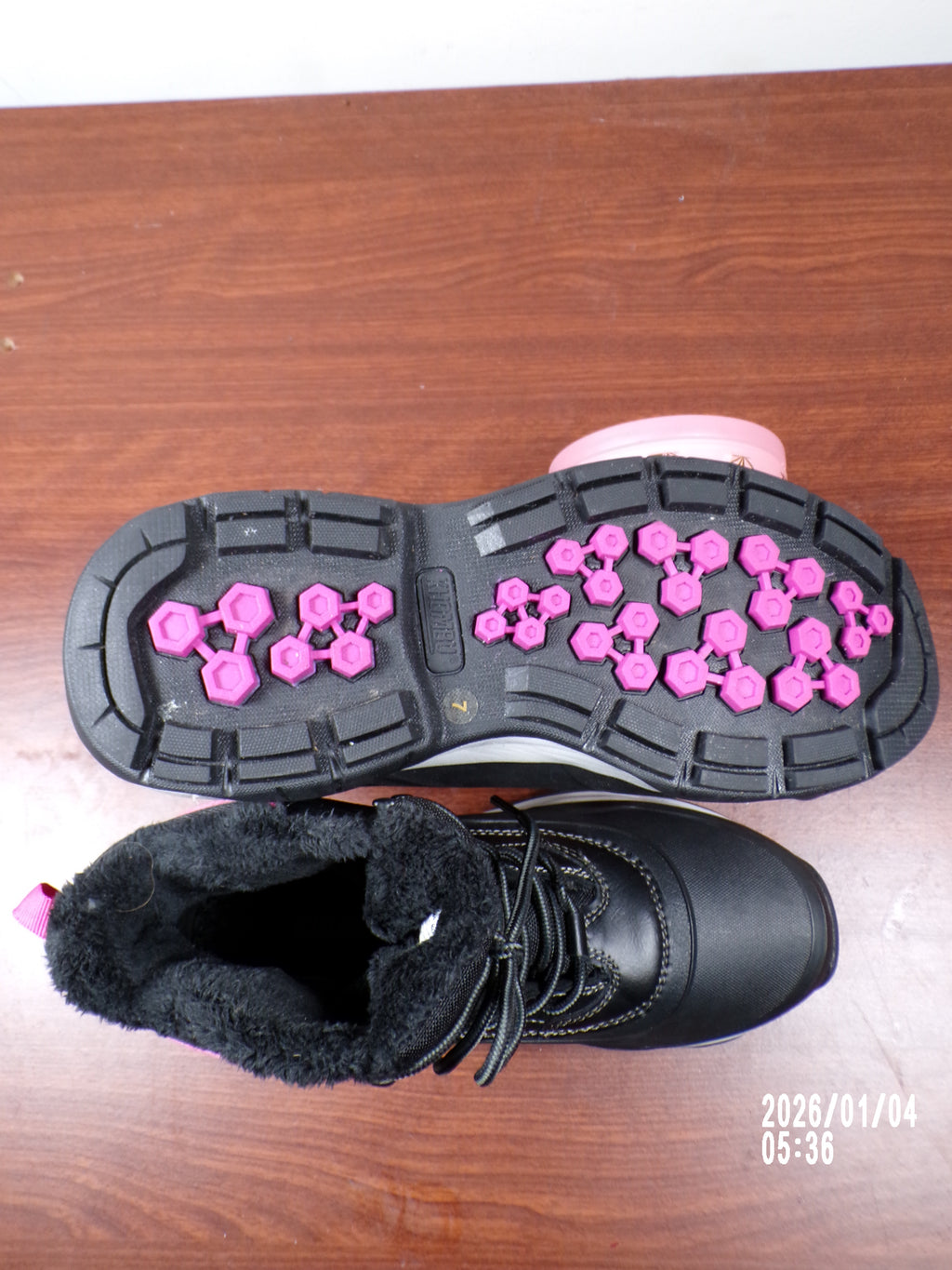 Khombu Riley Women's Size 7 Shell Lace-up Hiking Boot Cushioned Footbed, Black